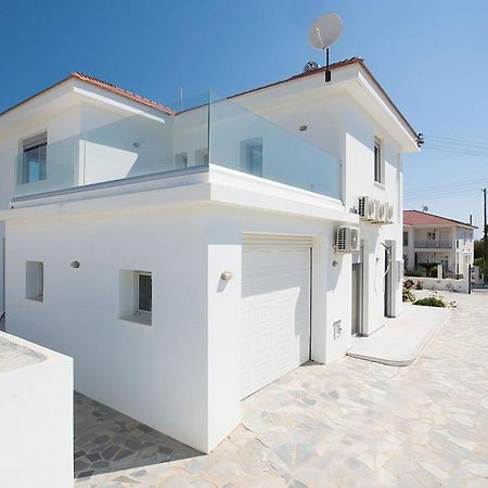 Villa Protara Chrysos - Beautiful 5 Bedroom Protaras Villa - Walking Distance To Fig Tree Bay Экстерьер фото